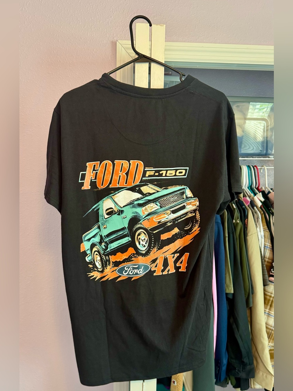 Ford F-150 4x4 “Roadtrip” Men’s Large Black Short Sleeve Graphic Tshirt. NWT - Picture 3 of 5
